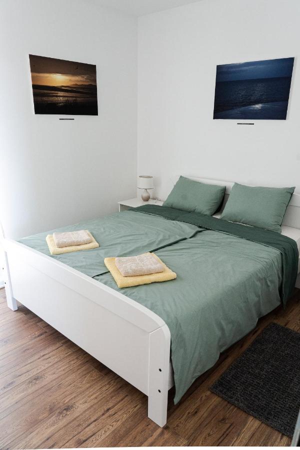 Station 22 - Brand New Apartment With A Terrace And Private Parking Vir Exterior foto